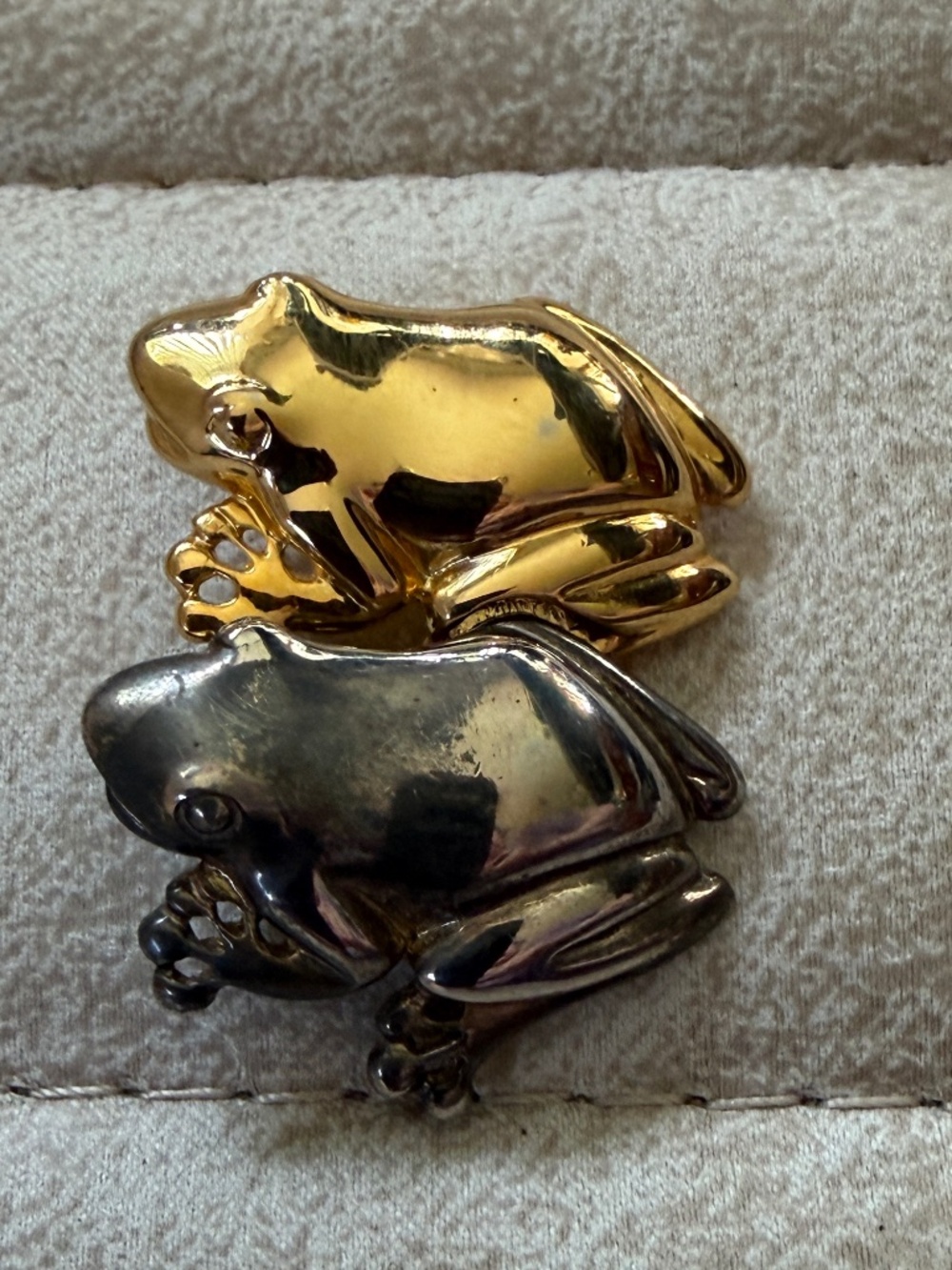 Vintage Two Tone Frog Brooch - Unsigned Mixed Metal Gold & Silver Tone